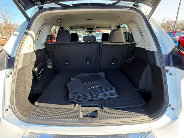 New 2026 Nissan Rogue SV w/ Cold Weather Package image 16