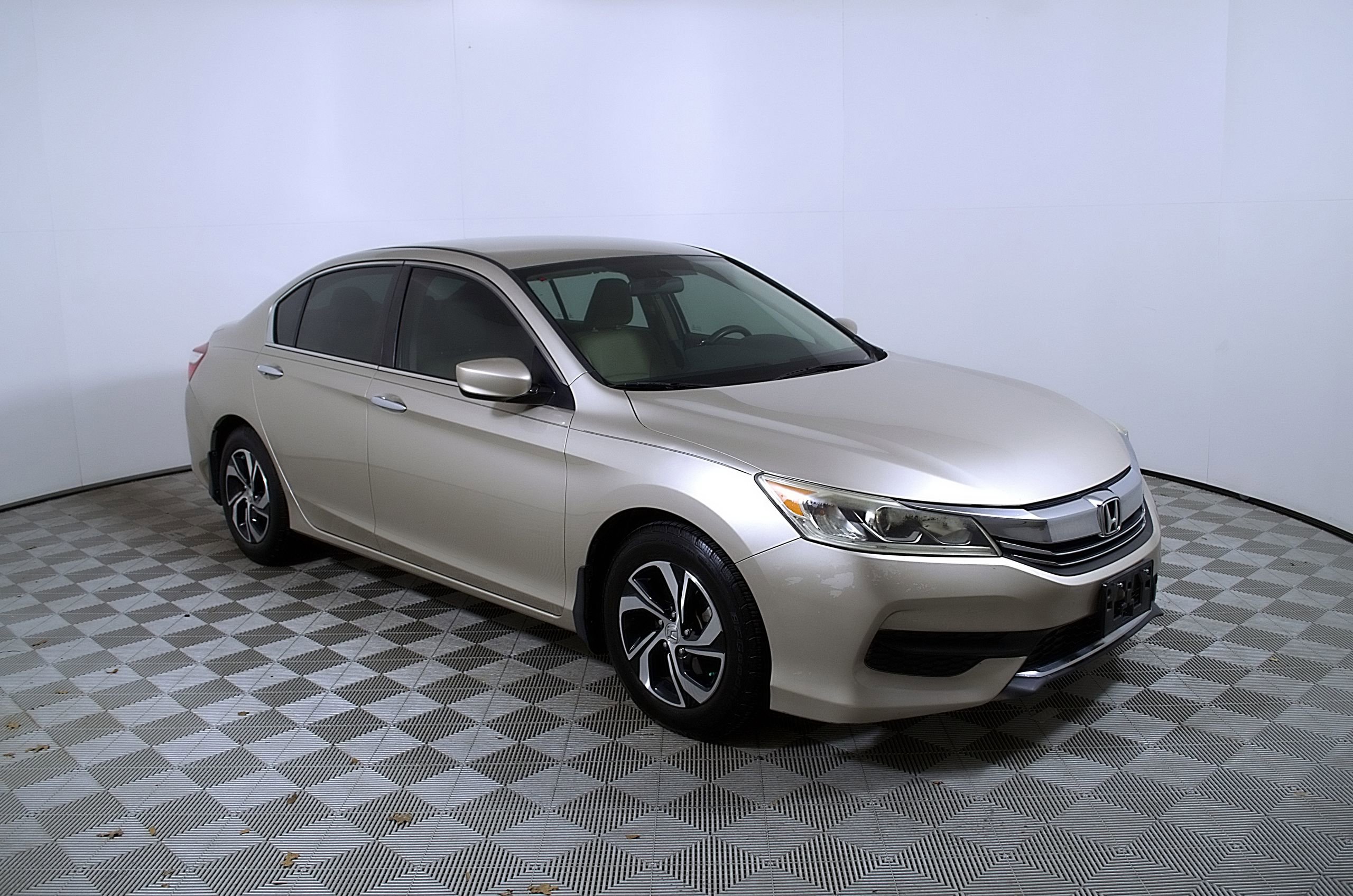 Used 2016 Honda Accord LX image 6
