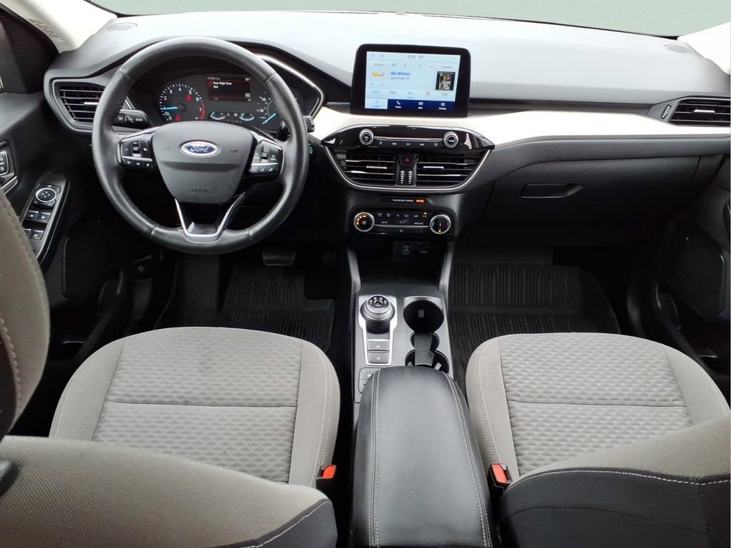 Used 2022 Ford Escape SE w/ Cold Weather Package image 16