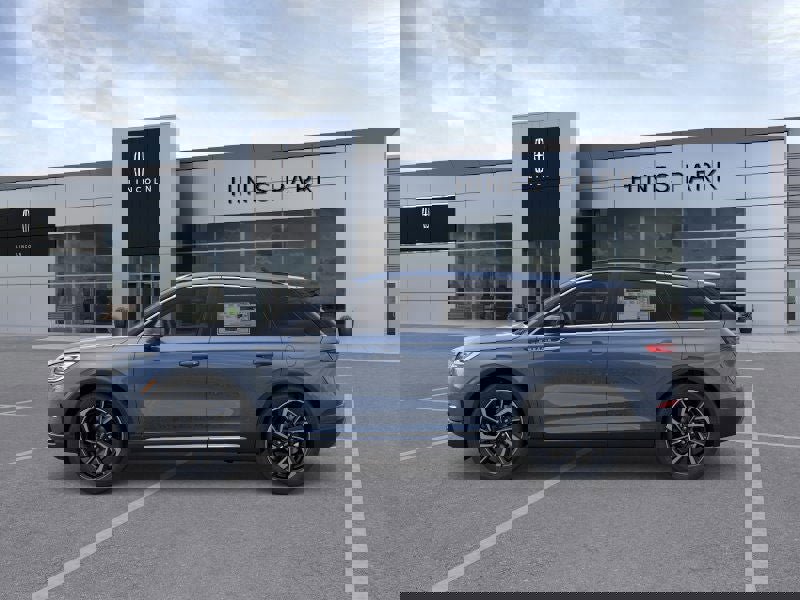 New 2026 Lincoln Corsair Reserve image 3