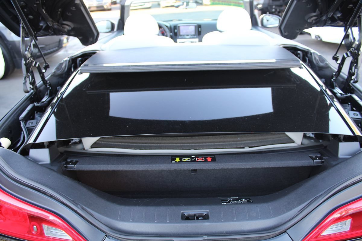 Used 2009 INFINITI G37 Convertible RWD image 29