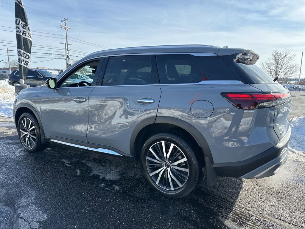 Used 2025 INFINITI QX60 Sensory w/ Vision Package image 11