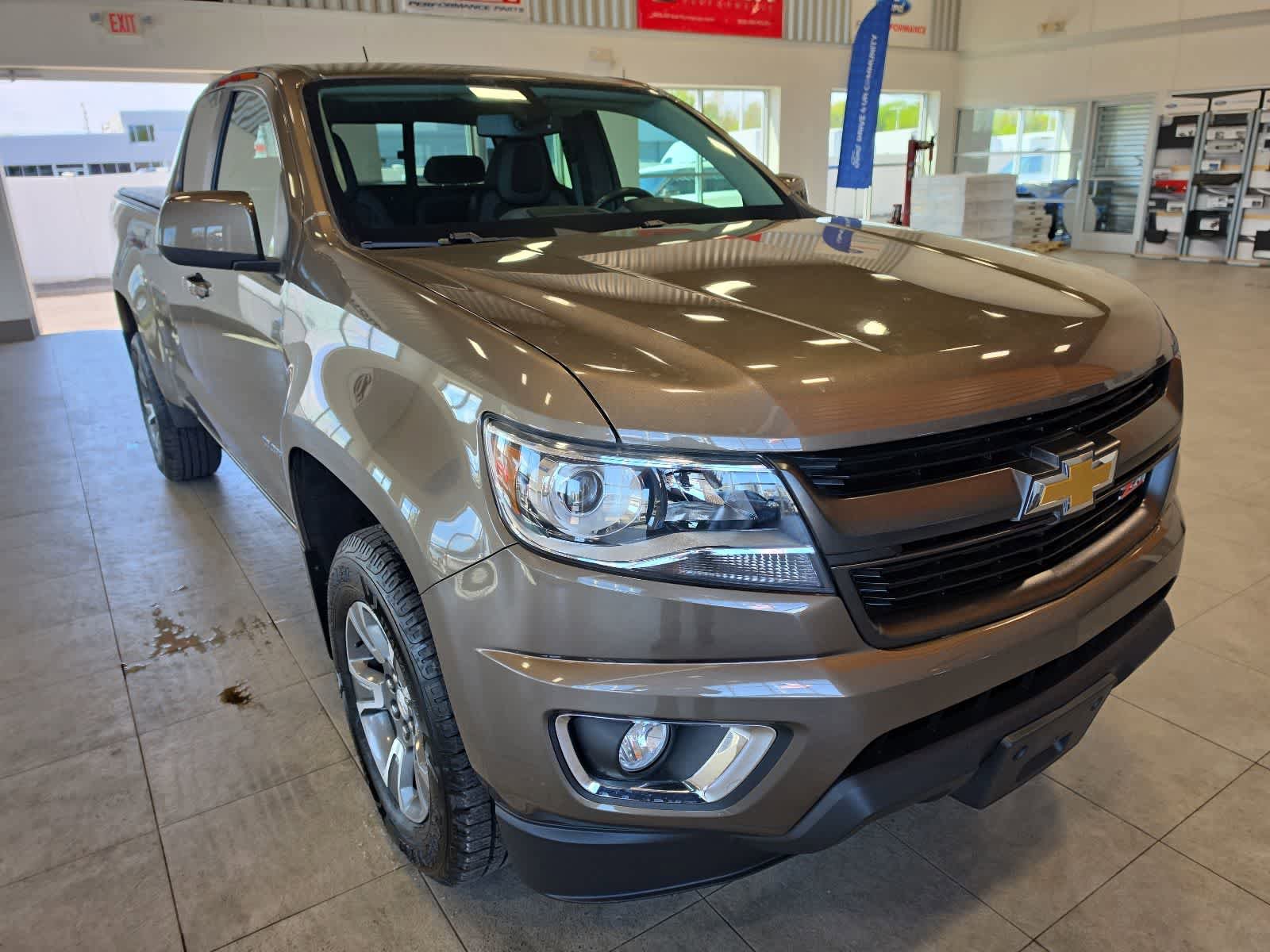 Used 2016 Chevrolet Colorado Z71 AWD/4WD image 3