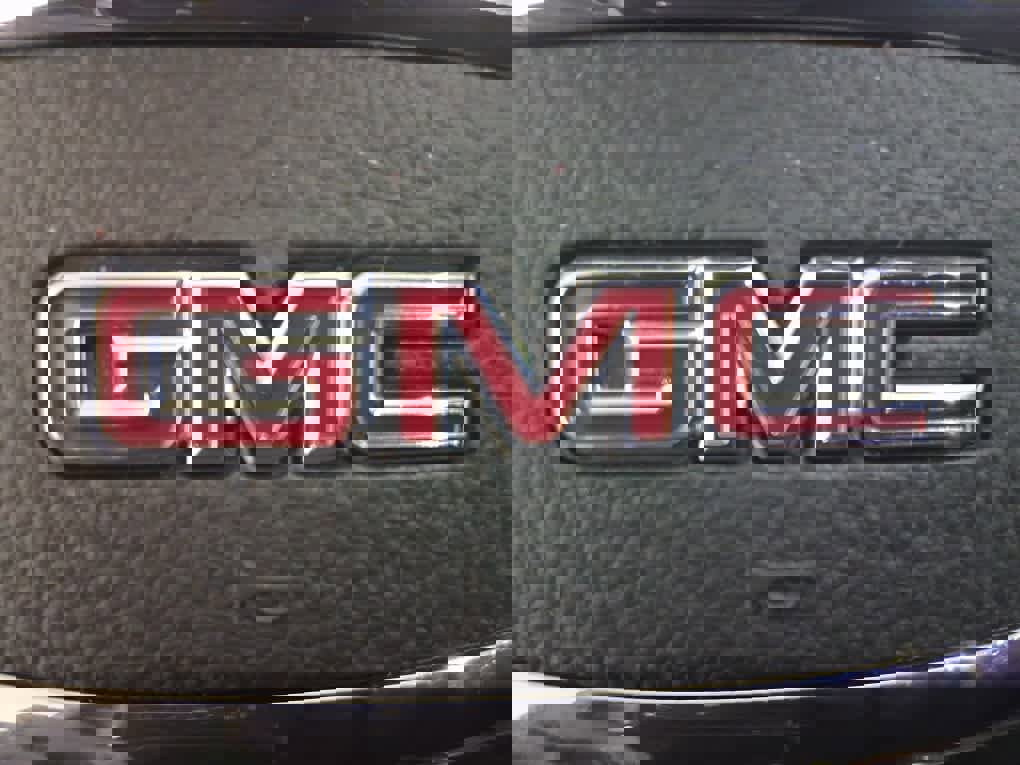 Used 2022 GMC Acadia AT4 w/ Trailering Package image 44