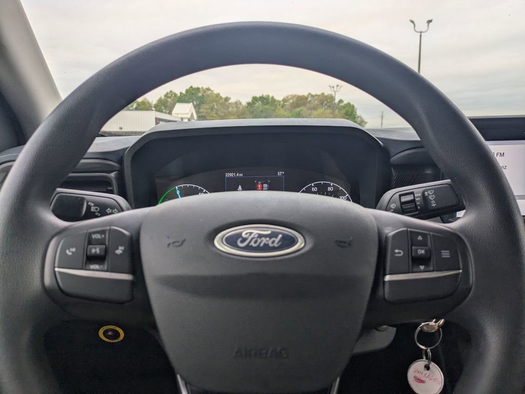 Used 2022 Ford Maverick XL image 29