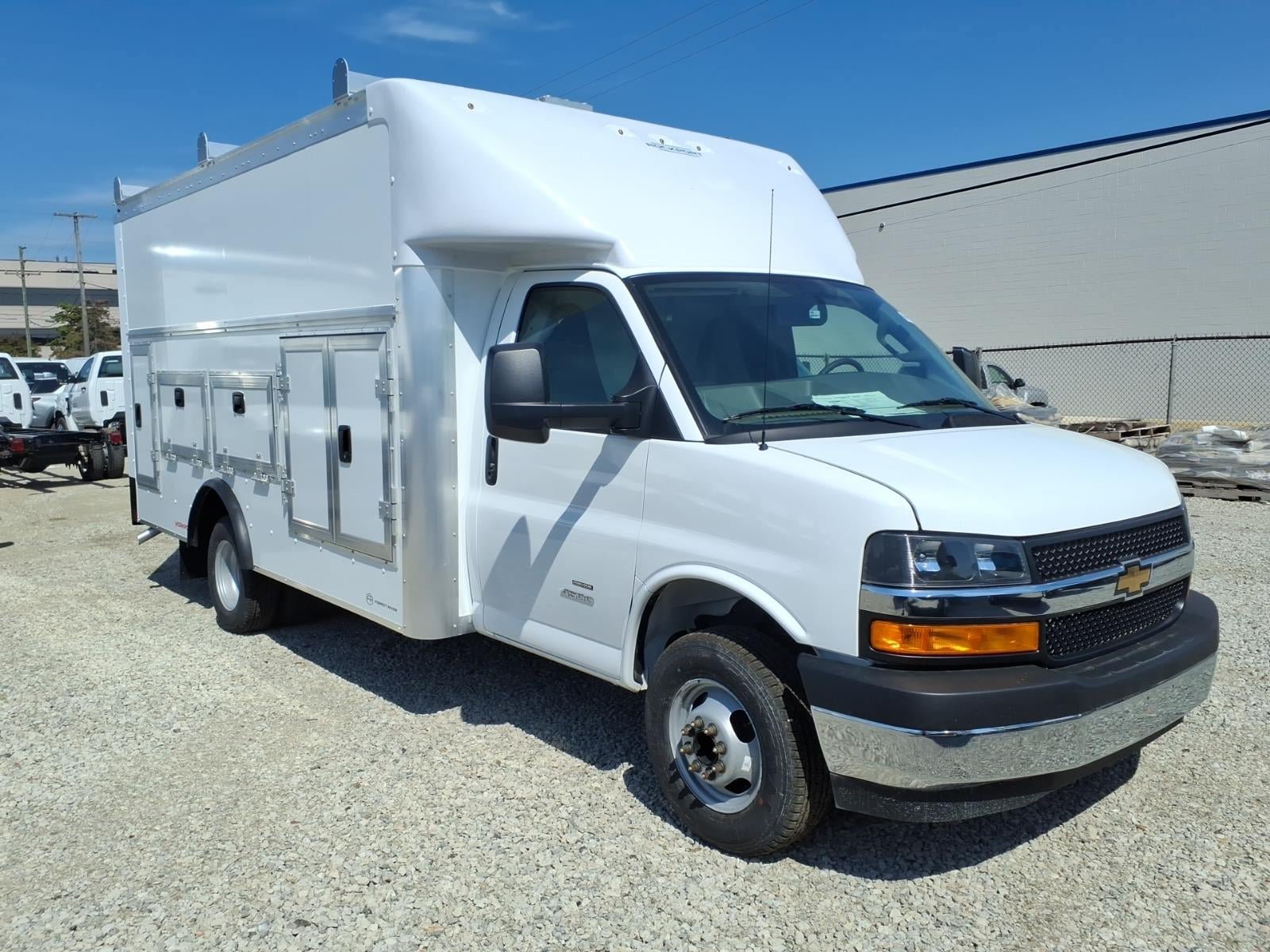 New 2026 Chevrolet Express 4500 w/ Power Convenience Package RWD image 3