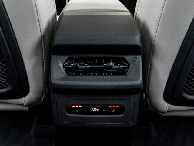 Used 2025 Audi A6 e-tron Premium Plus w/ Premium Plus RWD image 28