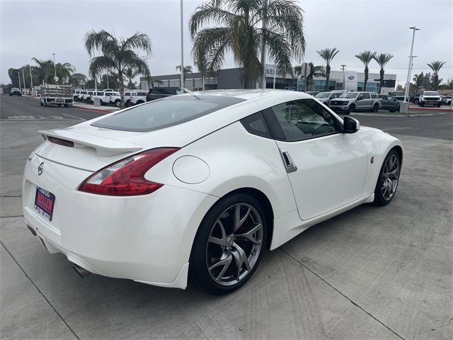 Used 2016 Nissan 370Z w/ Sport Package image 8
