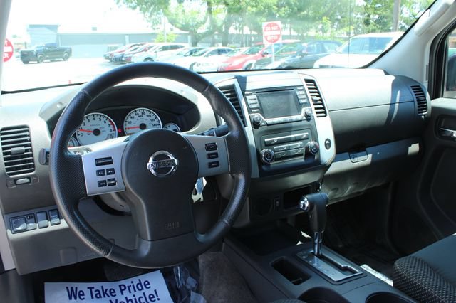 Used 2018 Nissan Frontier Desert Runner RWD image 16