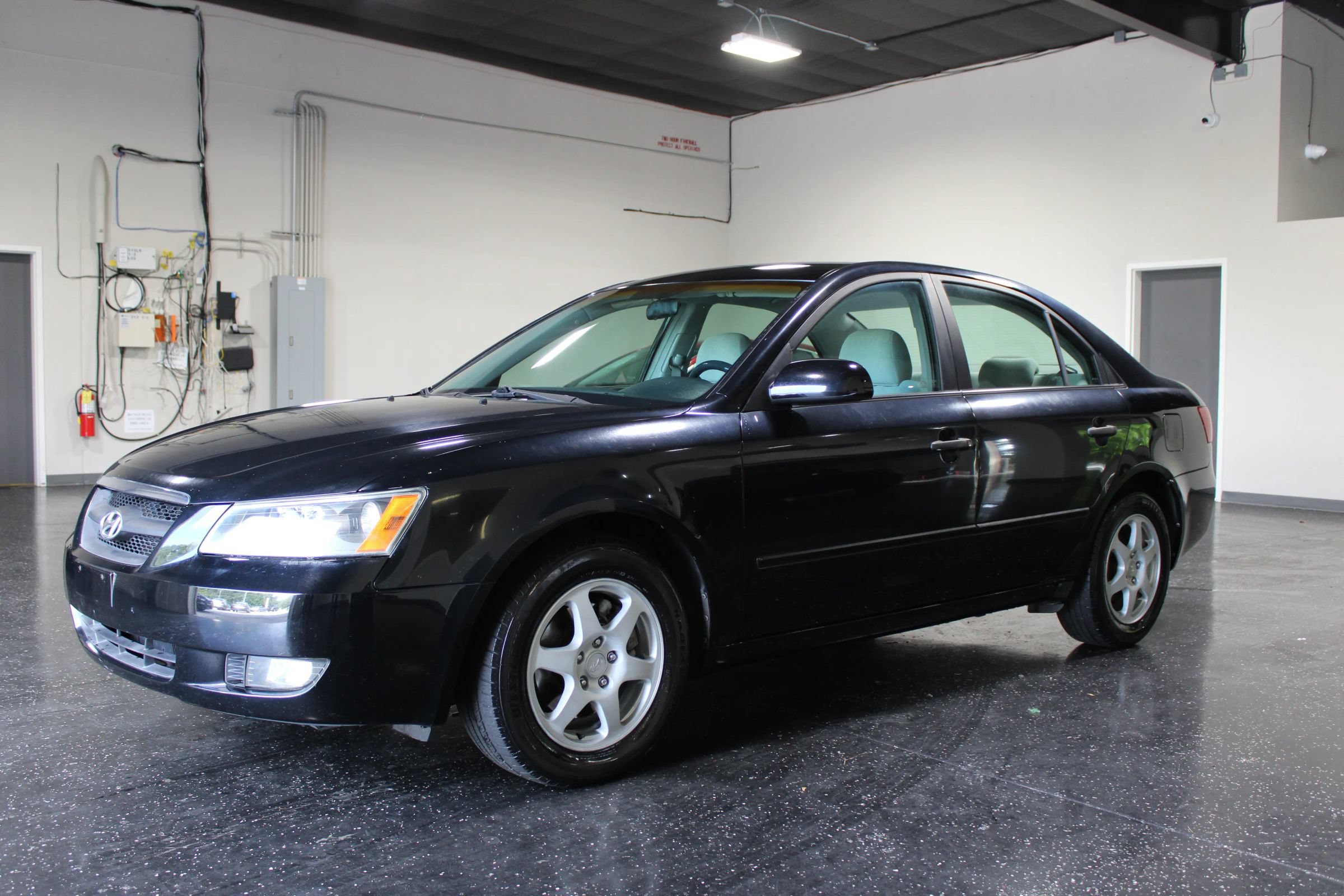 Used 2006 Hyundai Sonata V6 FWD image 6