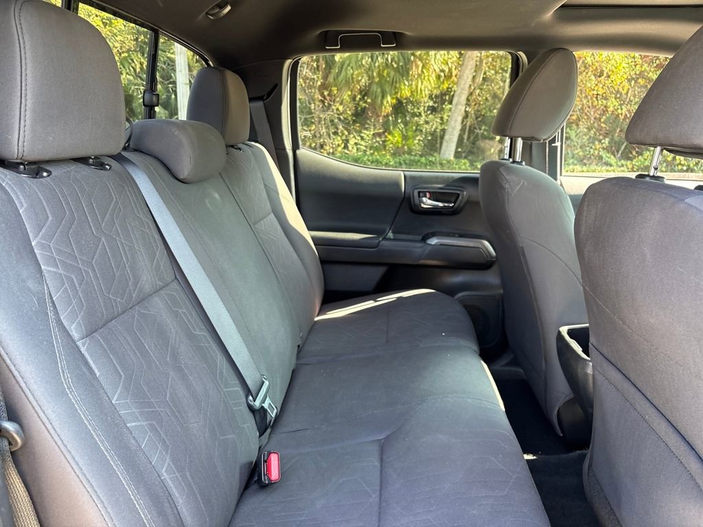 Used 2016 Toyota Tacoma TRD Sport image 29