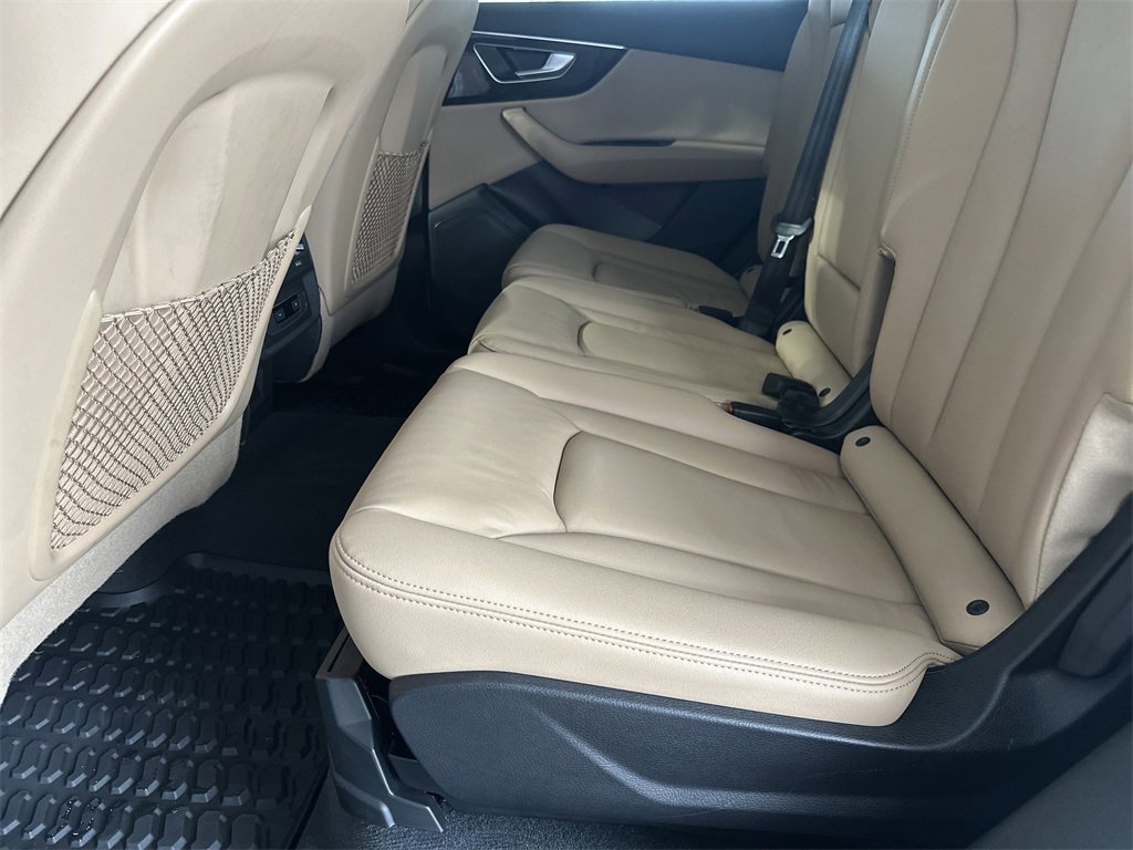 Used 2023 Audi Q7 2.0T Premium w/ Convenience Package image 30