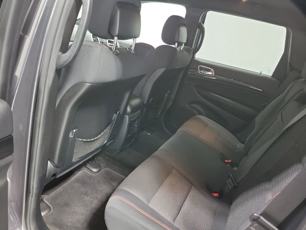 Used 2016 Jeep Grand Cherokee Laredo 75th Anniversary image 28