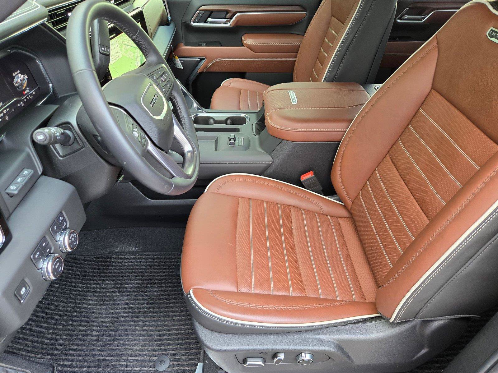 Used 2025 GMC Sierra 2500 Denali Ultimate AWD/4WD image 11