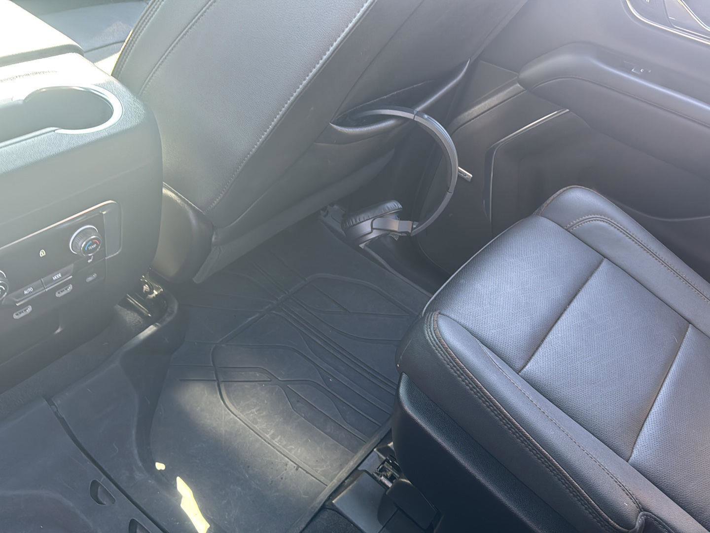 Used 2024 Chevrolet Tahoe High Country w/ Advanced Technology Package image 19