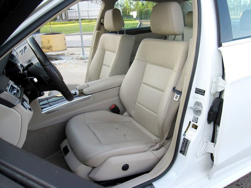 Used 2016 Mercedes-Benz E 350 4MATIC Sedan w/ Premium Package image 18