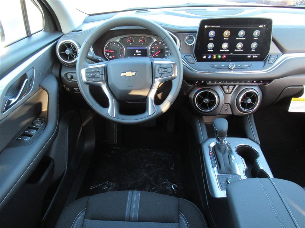 New 2025 Chevrolet Blazer LT FWD image 12