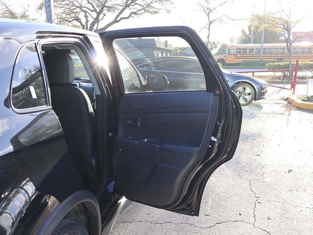 Used 2024 Mitsubishi Outlander Sport SE image 22