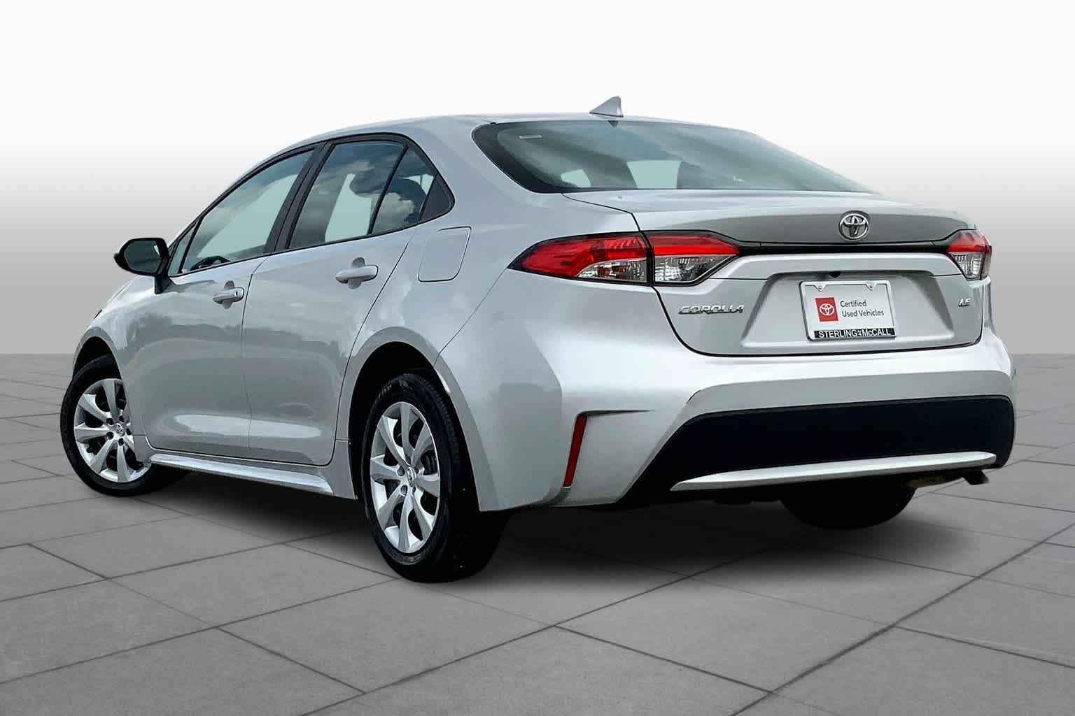Used 2022 Toyota Corolla LE FWD image 12