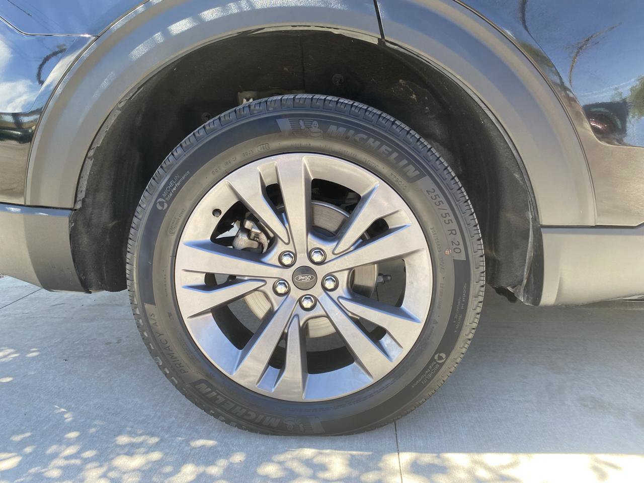 Used 2022 Ford Explorer XLT w/ Equipment Group 202A AWD/4WD image 6