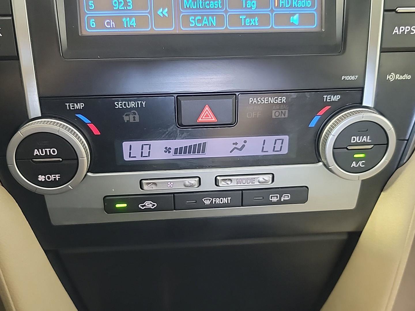 Used 2012 Toyota Camry XLE w/ Leather Pkg FWD image 29