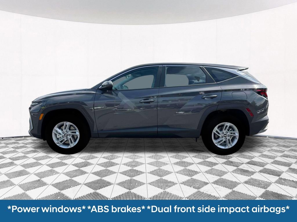 Used 2025 Hyundai Tucson SE AWD/4WD image 4