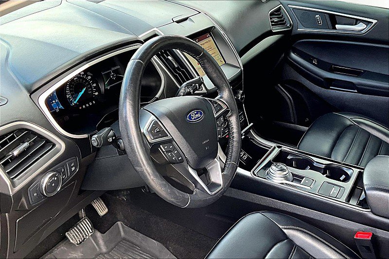 Used 2019 Ford Edge SEL w/ Cold Weather Package AWD/4WD image 16