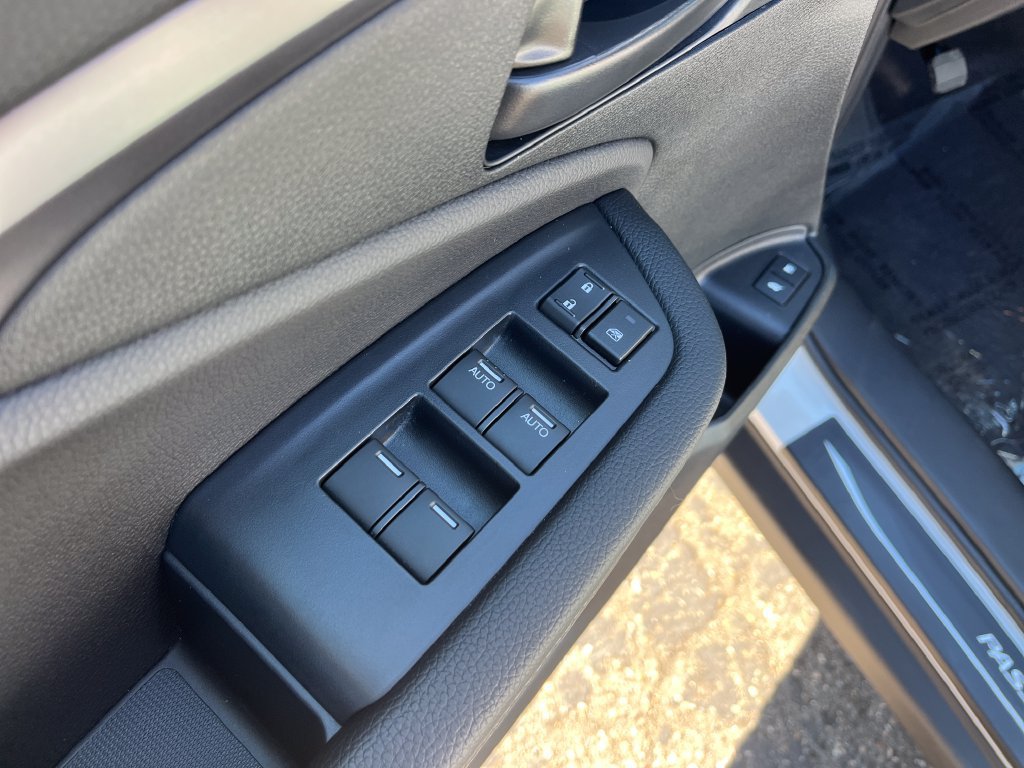 Used 2025 Honda Passport EX-L image 11