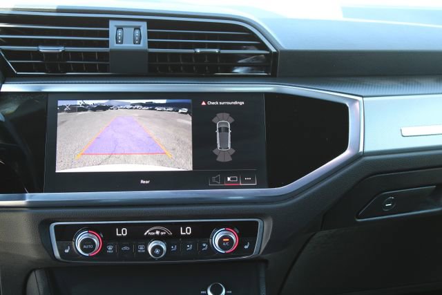 Used 2023 Audi Q3 2.0T Premium image 16