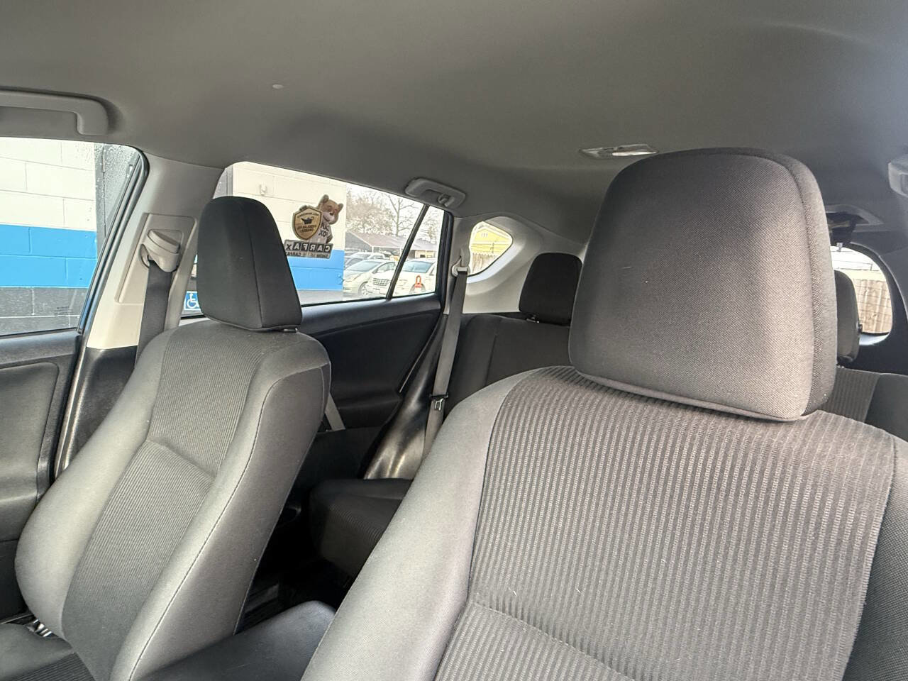 Used 2016 Toyota RAV4 LE FWD image 8