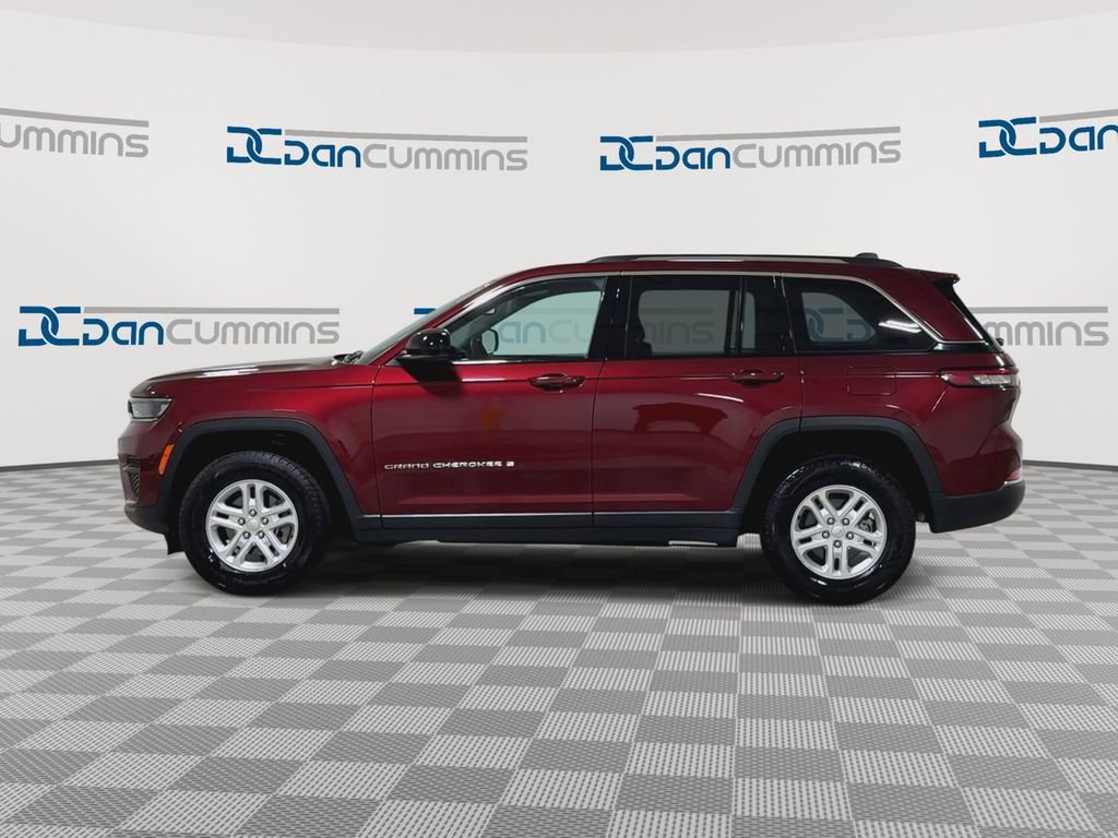 Used 2023 Jeep Grand Cherokee Laredo image 5