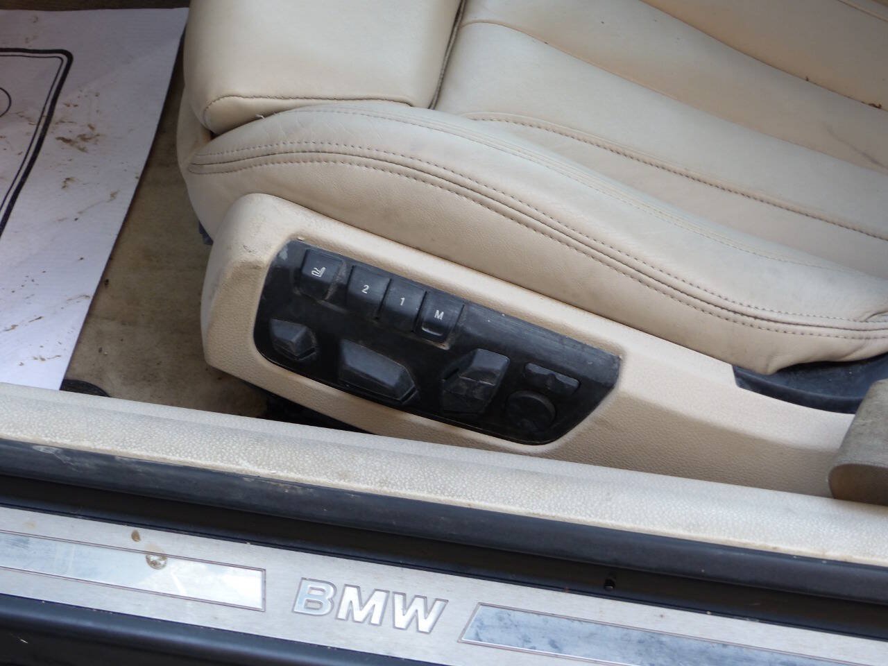 Used 2012 BMW 650i Convertible RWD image 31