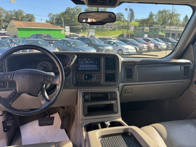 Used 2005 Chevrolet Tahoe Z71 w/ Preferred Equipment Group AWD/4WD image 13