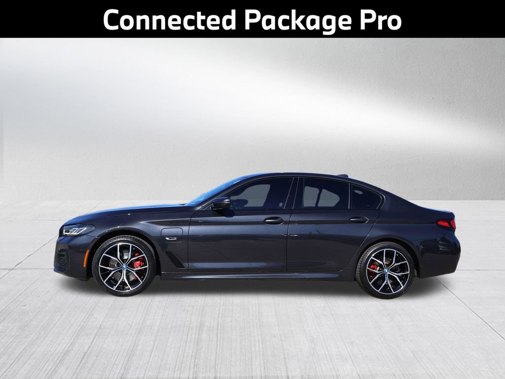Used 2023 BMW 530e xDrive w/ Premium Package AWD/4WD image 5