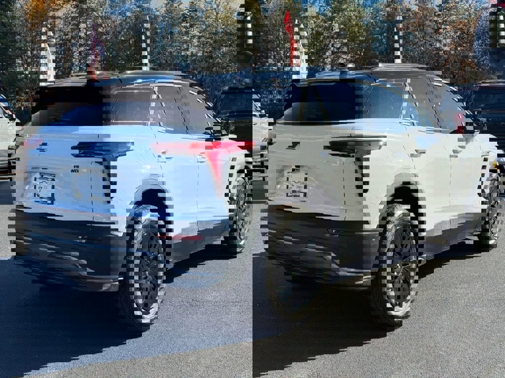 New 2026 Chevrolet Blazer EV LT image 3