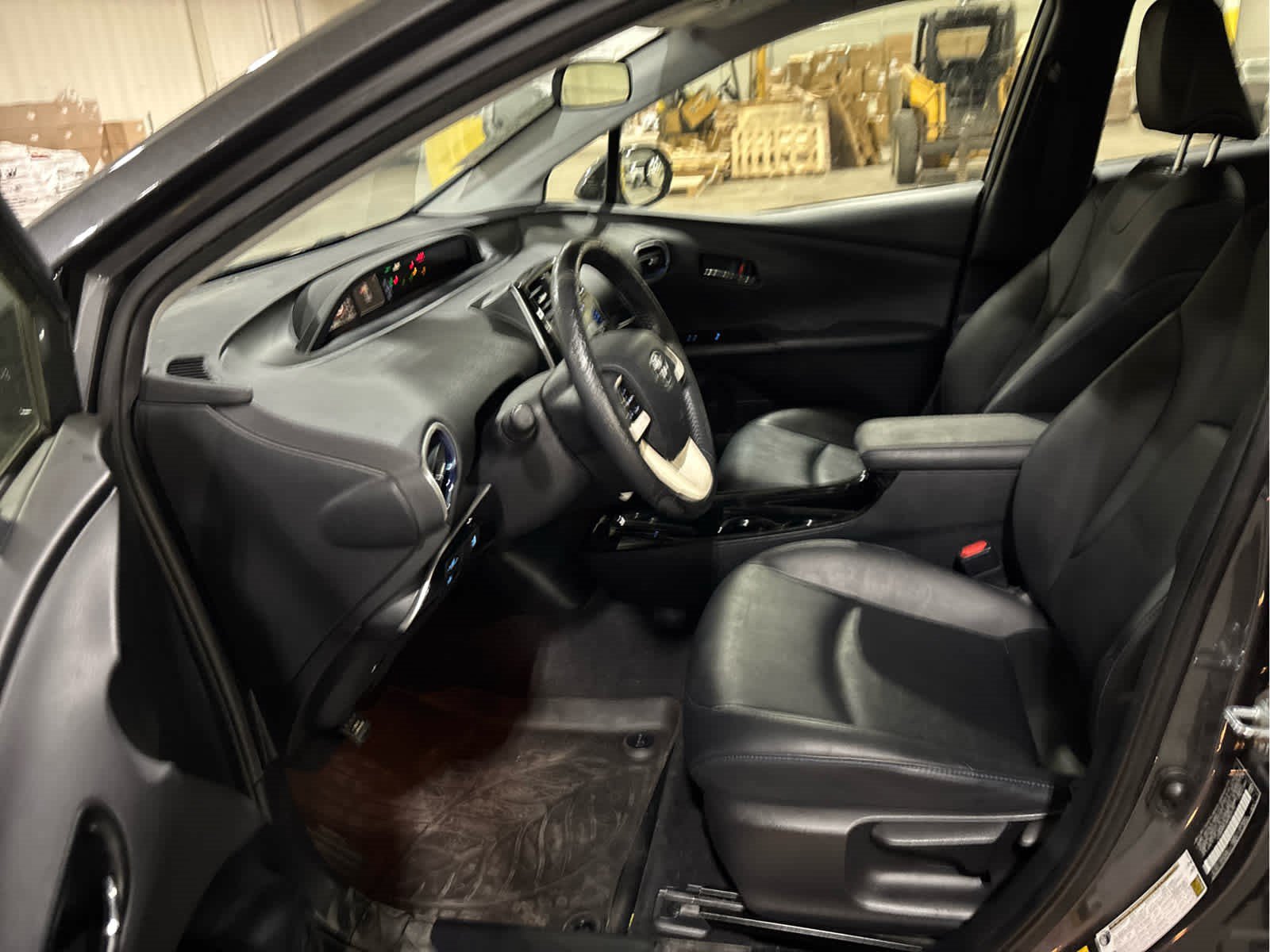 Used 2017 Toyota Prius Three Touring FWD image 11