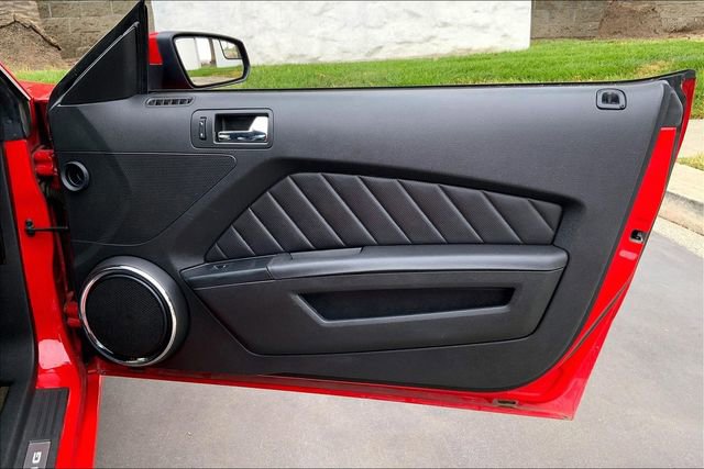 Used 2014 Ford Mustang Premium w/ Comfort Package image 23