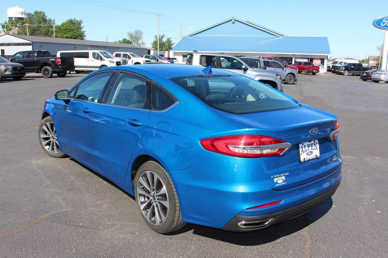 Used 2020 Ford Fusion SE AWD/4WD image 2