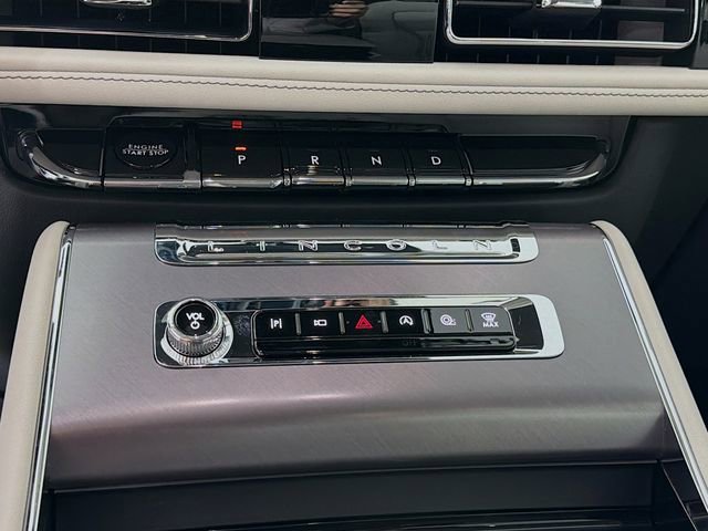 New 2026 Lincoln Aviator 2WD image 17