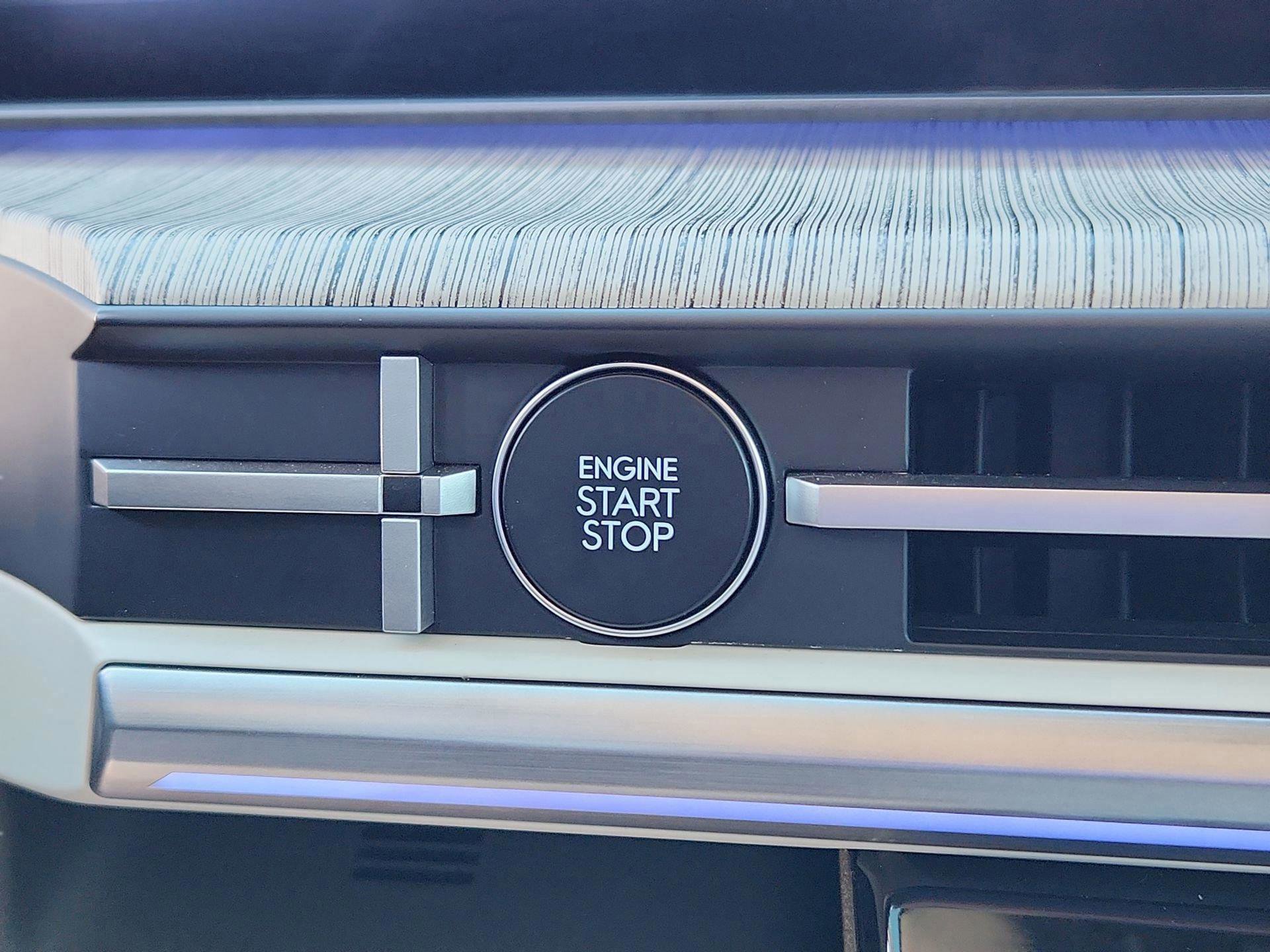 Used 2025 Hyundai Santa Fe Calligraphy image 31