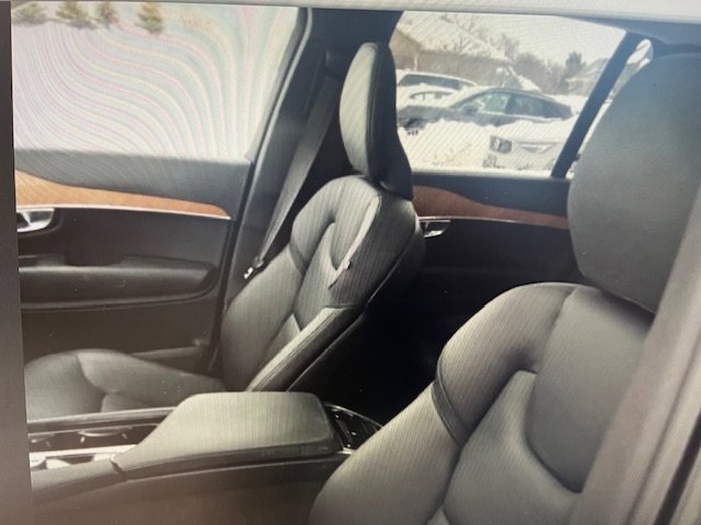 Used 2023 Volvo XC90 T8 Plus w/ Protection Package Premier image 3