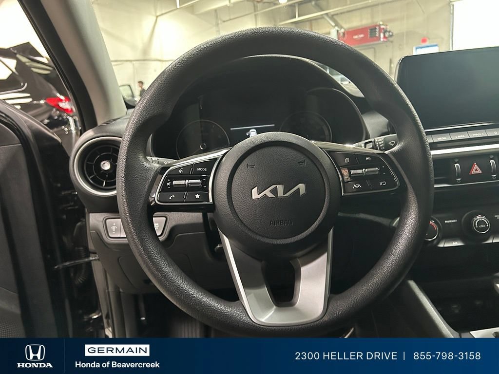 Used 2024 Kia Forte LXS w/ LXS Technology Package FWD image 16