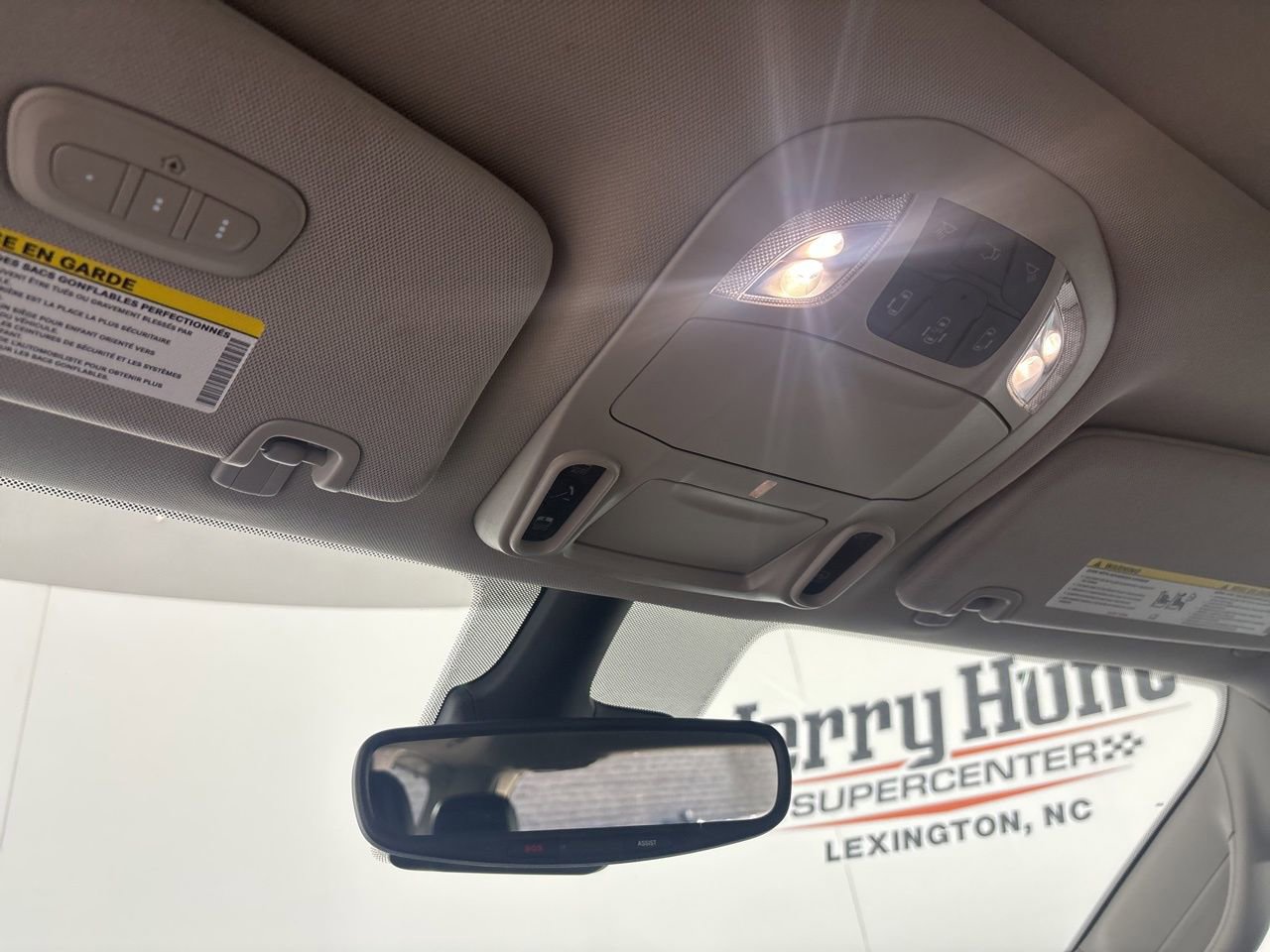 Used 2023 Chrysler Pacifica Limited image 24