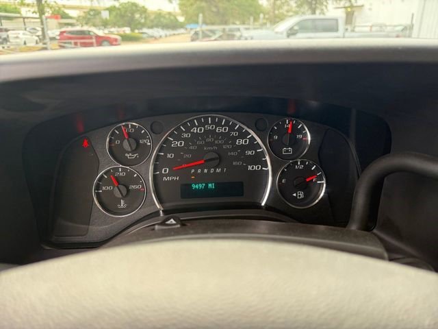 Used 2025 Chevrolet Express 3500 LT w/ LT Preferred Equipment Group RWD image 9