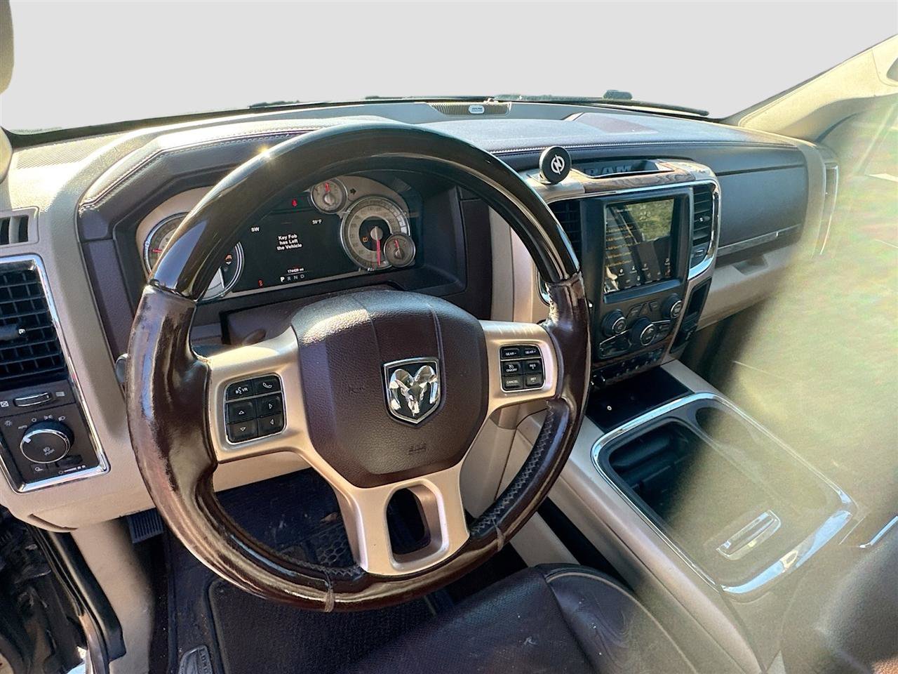 Used 2018 RAM 1500 Laramie Longhorn image 11