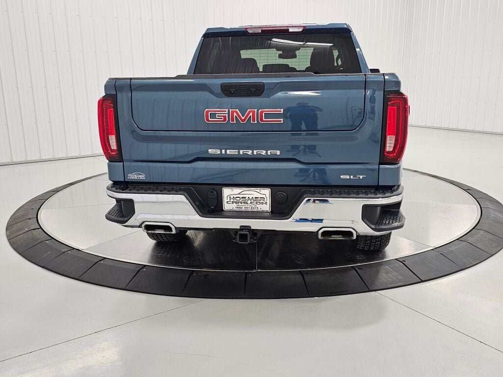 Used 2024 GMC Sierra 1500 SLT w/ X31 Off-Road Package AWD/4WD image 4