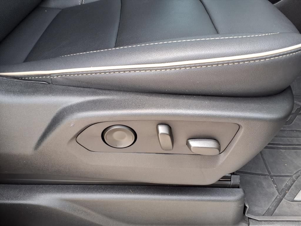 Used 2024 Chevrolet Tahoe Premier RWD image 9