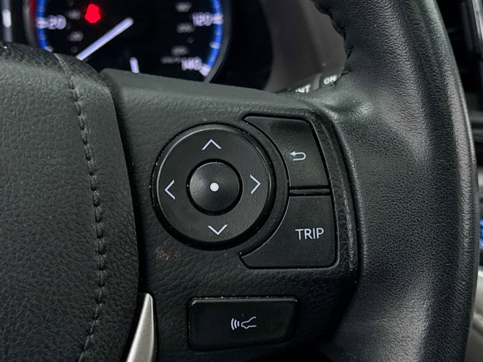 Used 2018 Toyota RAV4 Limited image 20