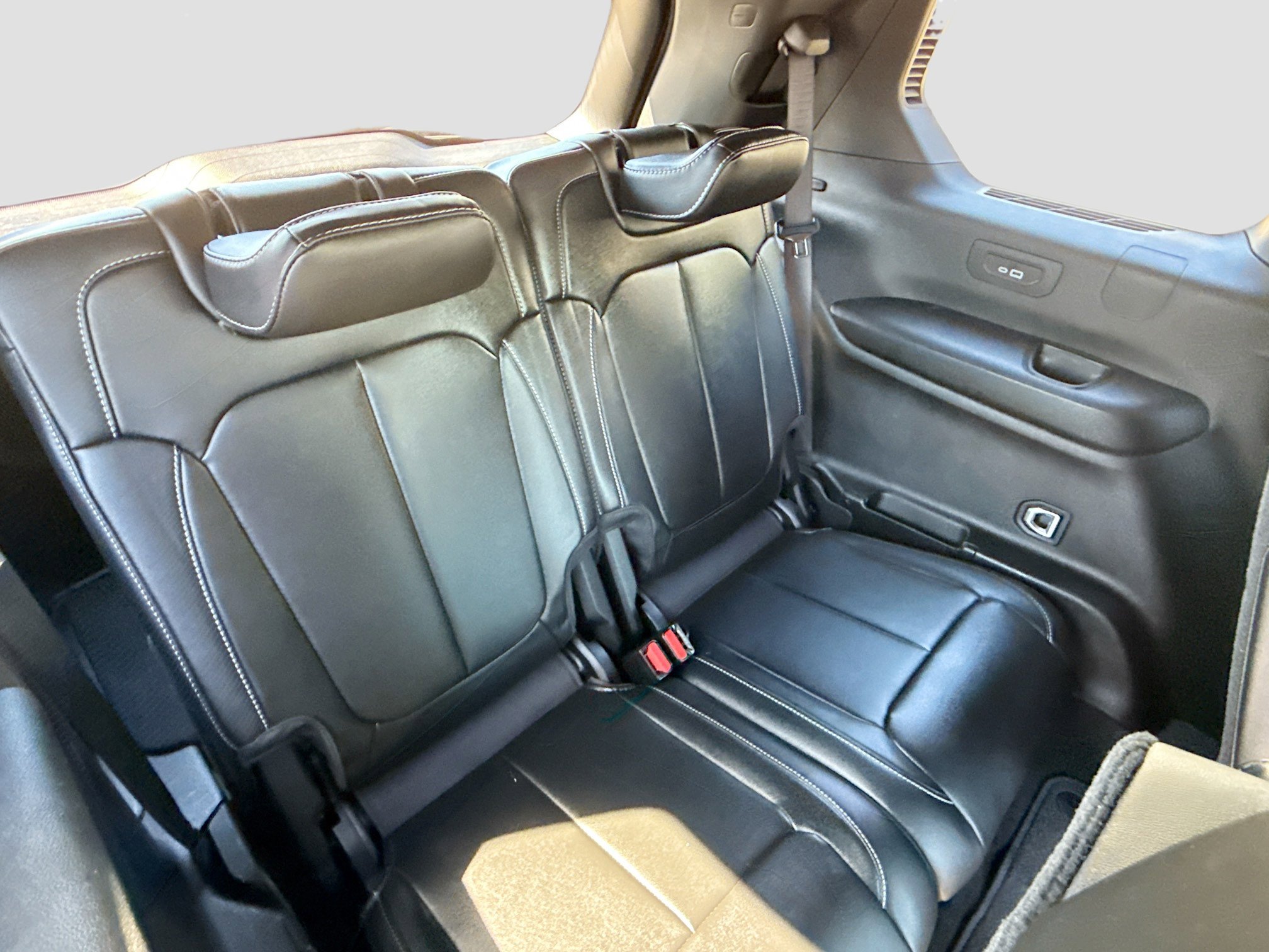 Used 2025 Jeep Grand Cherokee L Limited w/ Black Appearance Package image 29