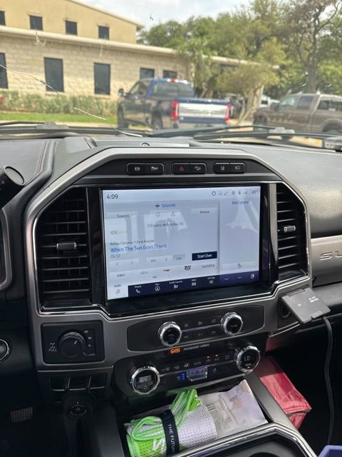 Used 2022 Ford F350 Platinum w/ FX4 Off-Road Package image 4